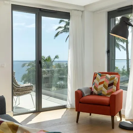 Апартаменты Acqua Viii Sea View And Pool