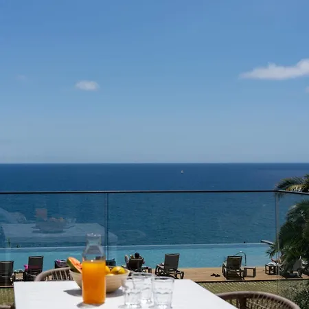 Acqua Viii By An Island * Funchal (Madeira)