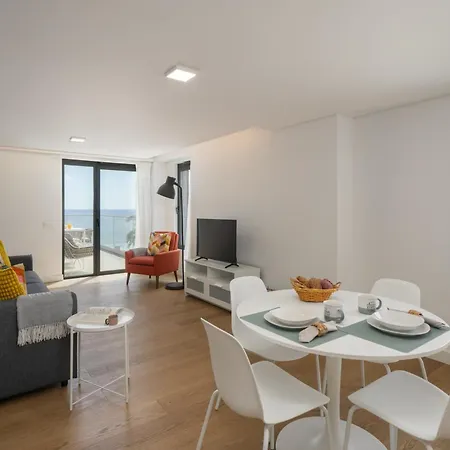 Acqua Viii By An Island * Funchal (Madeira)